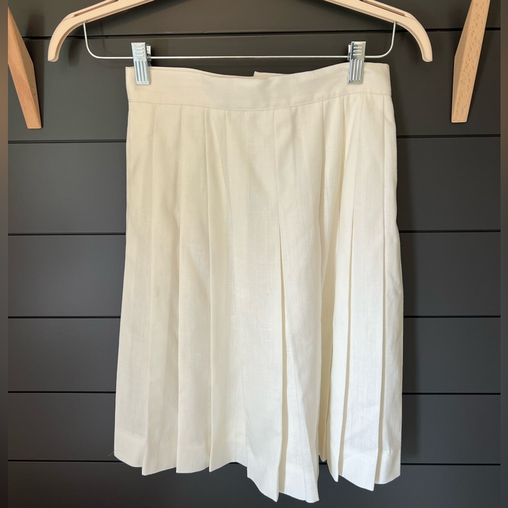 Talbots White/Cream pleated tennis style skirt lined  Size 6
